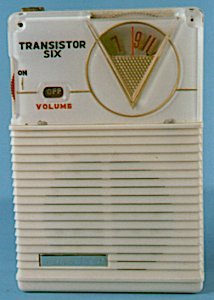 Beautiful Red GLOBAL GR-711 Vintage Transistor Radio Made In Japan  UNTESTED!